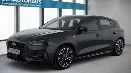 Gebraucht Ford Focus ST-Line X 155 PS (114 kW) 2023 Grau Limousine