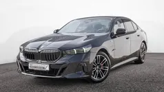 Black sapphire Gebraucht 2024 BMW 520 M Sport Limousine | 54.950 € (Fairer Preis)