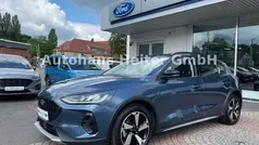 Blau Gebraucht 2024 Ford Focus Active Limousine | 25.490 € (Guter Preis)