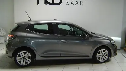 Schiefergrau (grau) Gebraucht 2024 Renault Clio V Evolution Limousine | 16.490 € (Fairer Preis)