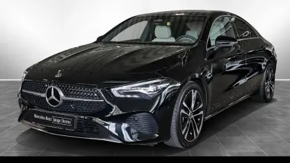 Gebraucht Mercedes CLA180 Progressive 136 PS (100 kW) 2025 Metalliclack kosmosschwarz Limousine