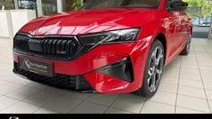 Schwarzmagic perleffekt Gebraucht 2024 Skoda Octavia RS Kombi | 41.990 € (Fairer Preis)