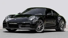 Tiefschwarzmetallic Gebraucht 2025 Porsche 911 Carrera Coupé | 142.800 € (Superpreis)