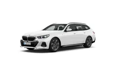 Alpinweiss uni Gebraucht 2025 BMW 520 M Sport Kombi | 51.439 € (Superpreis)