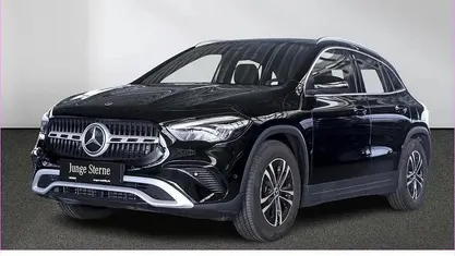 Gebraucht Mercedes GLA200 163 PS (119 kW) 2025 Unilack nachtschwarz SUV