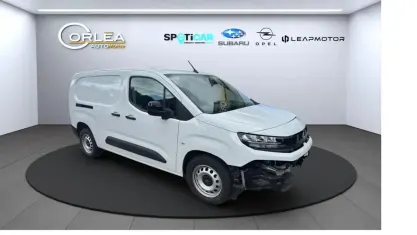 Gebraucht Opel Combo Basis 131 PS (96 kW) 2025 Weiß Van / Kleinbus