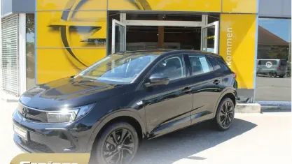Gebraucht Opel Grandland X 136 PS (100 kW) 2024 Diamant schwarz (m2) (metallic) SUV