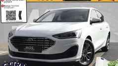 Frozen white Gebraucht 2023 Ford Focus Titanium Limousine | 20.870 € (Fairer Preis)