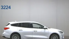Weiss Gebraucht 2019 Ford Focus Titanium Limousine | 9.680 € (Guter Preis)