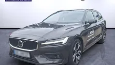 Grau Gebraucht 2024 Volvo V60 Core Kombi | 40.890 € (Fairer Preis)