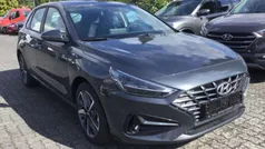 Schwarz Neu 2024 Hyundai i30 Advantage Limousine | 23.490 € (Fairer Preis)