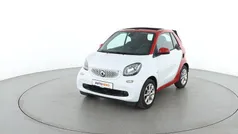 Weiß Gebraucht 2018 Smart ForTwo Cabrio Basis Cabrio | 16.720 € (Fairer Preis)