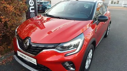 Gebraucht Renault Captur Intens 131 PS (96 kW) 2020 Dezir rot/blackpearlschwarz SUV