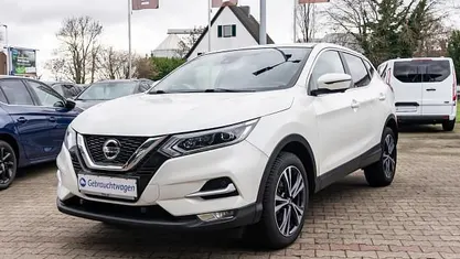 Gebraucht 2020 Nissan Qashqai N-Connecta SUV | 17.450 € (Fairer Preis)