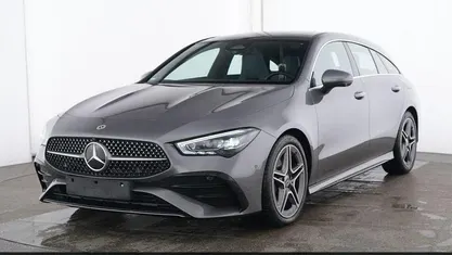Gebraucht Mercedes CLA200 Shooting Brake AMG line 150 PS (110 kW) 2024 Metalliclack mountaingrau Kombi