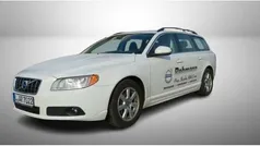 White solid ice white / solid Gebraucht 2012 Volvo V70 Momentum Kombi | 12.000 € (Teuer)