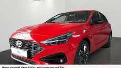 Rot Neu 2024 Hyundai i30 Advantage Limousine | 24.485 € (Fairer Preis)