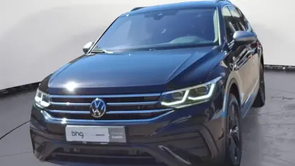 Gebraucht VW Tiguan Allspace Life 150 PS (110 kW) 2024 Schwarz SUV
