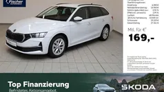 Moonweiß metallic Gebraucht 2024 Skoda Octavia Selection Kombi | 29.940 € (Fairer Preis)
