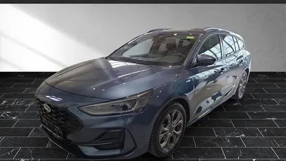 Chromablau (metallic) Gebraucht 2023 Ford Focus ST-Line Kombi | 24.900 € (Fairer Preis)