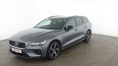 Grau Gebraucht 2020 Volvo V60 R-Design Kombi | 29.760 € (Fairer Preis)