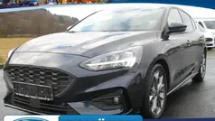 Pantherblau metallic Gebraucht 2020 Ford Focus ST-Line Limousine | 18.990 € (Fairer Preis)