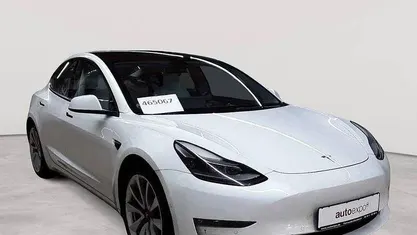 Pearl white multicoat Gebraucht 2021 Tesla Model 3 Limousine | 22.290 € (Superpreis)