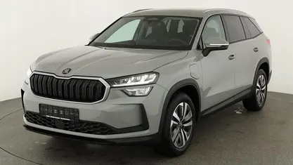 Uusi Skoda Kodiaq Selection 204 HP (150 kW) 2026 Harmaa Katumaasturi