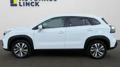 Neu Suzuki SX4 S-Cross Comfort+ 102 PS (75 kW) 2026 Farbe: weiss SUV