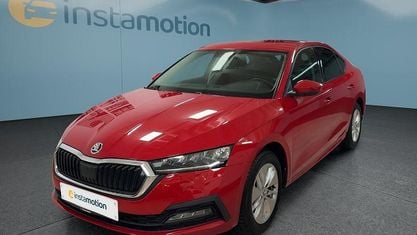 Używany Skoda Octavia 131 KM (96 kW) 2021 Czerwony Sedan/Limuzyna