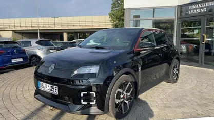 Black pearlschwarz metallic (schwarz) (schwarz) Gebraucht 2025 Renault 5 E-Tech Urban Limousine | 30.690 € (Guter Preis)