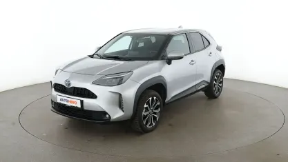 Gebraucht Toyota Yaris Cross Team 116 PS (85 kW) 2023 Silber SUV