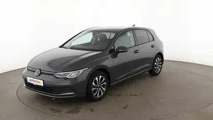 Gebraucht VW Golf VIII Active 110 PS (80 kW) 2023 Grau Limousine