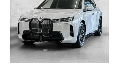 Neu BMW iX M Sport 300 kW (408 PS) 2025 Dune grey SUV