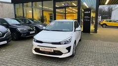 Weiß Gebraucht 2023 Kia Rio Vision Limousine | 16.490 € (Fairer Preis)