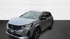 Hell silber metallic Gebraucht 2024 Peugeot 5008 GT Van / Kleinbus | 30.990 € (Fairer Preis)