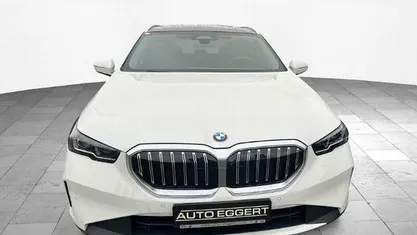 Gebraucht BMW 520 Comfort Edition 197 PS (144 kW) 2024 Alpinweiss iii Kombi