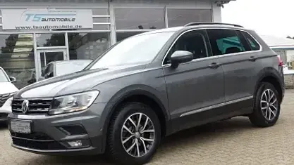 Gebraucht VW Tiguan Comfortline 150 PS (110 kW) 2019 Grauschwarz SUV