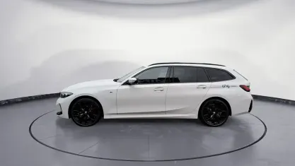Używany BMW 320 M Sport 190 KM (139 kW) 2025 Biały Kombi