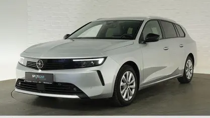 Gebraucht Opel Astra Elegance 131 PS (96 kW) 2023 Kristall silber (metallic) Kombi