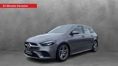 Grau Gebraucht 2022 Mercedes B180 AMG line Van / Kleinbus | 27.984 €