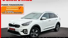 Weiss ((ud) schneeweiss) Gebraucht 2021 Kia Niro Spirit SUV | 21.979 € (Guter Preis)