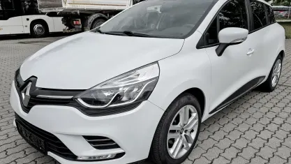 Gebraucht Renault Clio V Collection 90 PS (66 kW) 2020 Gletscherweiss Limousine