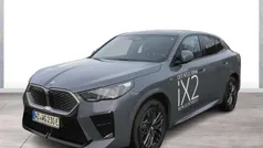 Grau Gebraucht 2024 BMW iX2 M Sport SUV | 52.890 € (Fairer Preis)