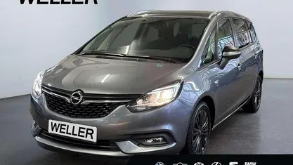 Grau Gebraucht 2019 Opel Zafira Business Van / Kleinbus | 15.880 € (Fairer Preis)