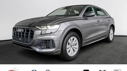 Grau Gebraucht 2021 Audi Q8 Basis SUV | 58.990 € (Guter Preis)