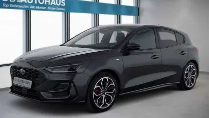Gebraucht Ford Focus ST-Line X 155 PS (114 kW) 2023 Grau Limousine