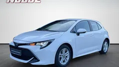 Weiß Gebraucht 2022 Toyota Corolla Comfort Limousine | 21.900 € (Guter Preis)