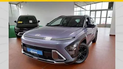 Gebraucht Hyundai Kona Prime 120 PS (88 kW) 2023 Meta blue / abyss black / mic SUV