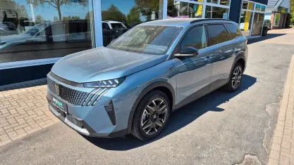 Nuova Peugeot 5008 GT 136 CV (100 kW) 2026 Blu SUV